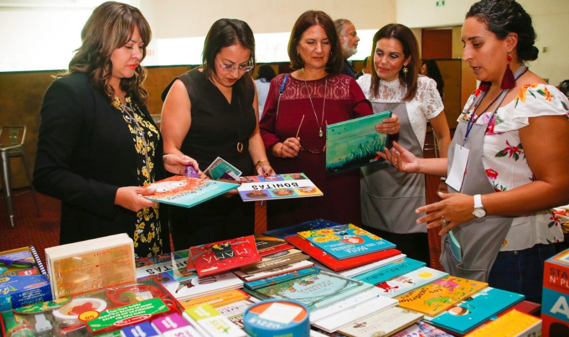 Inauguró DIF Estatal Bazar a beneficio de Niñas y Niños Sordos