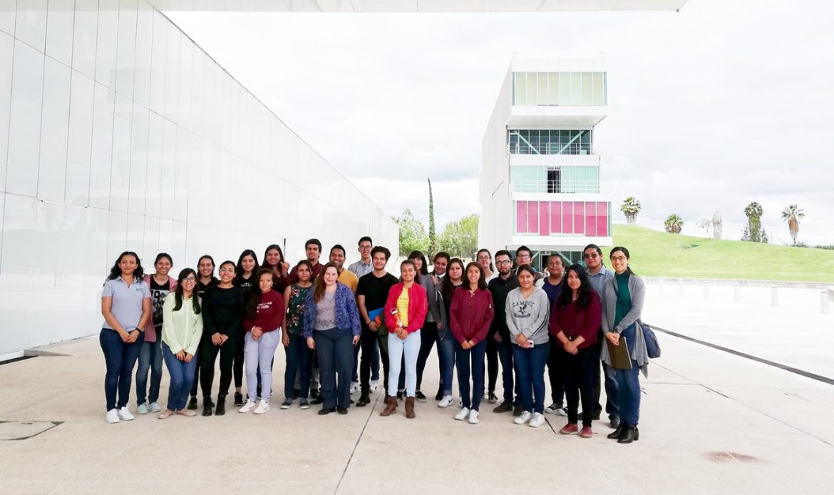 Estudiantes UTC visitan instalaciones de vanguardia de LANGEBIO del Cinvestav en Irapuato, Gto.