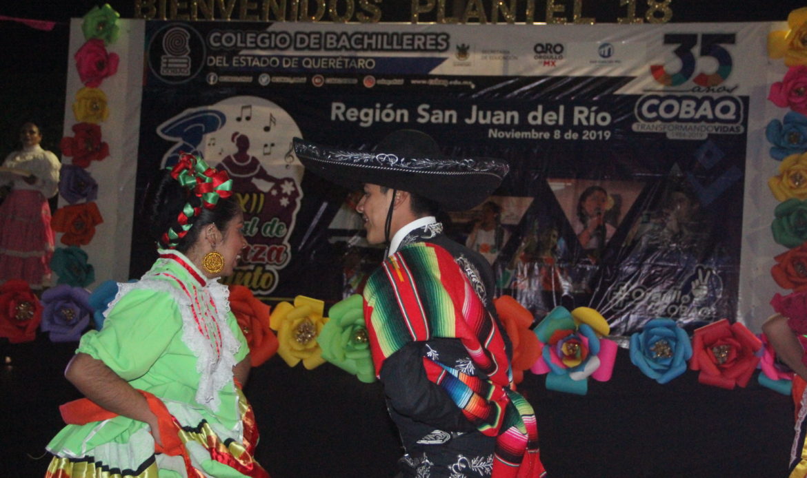 Concluye etapa regional del Festival de Danza y Canto del COBAQ