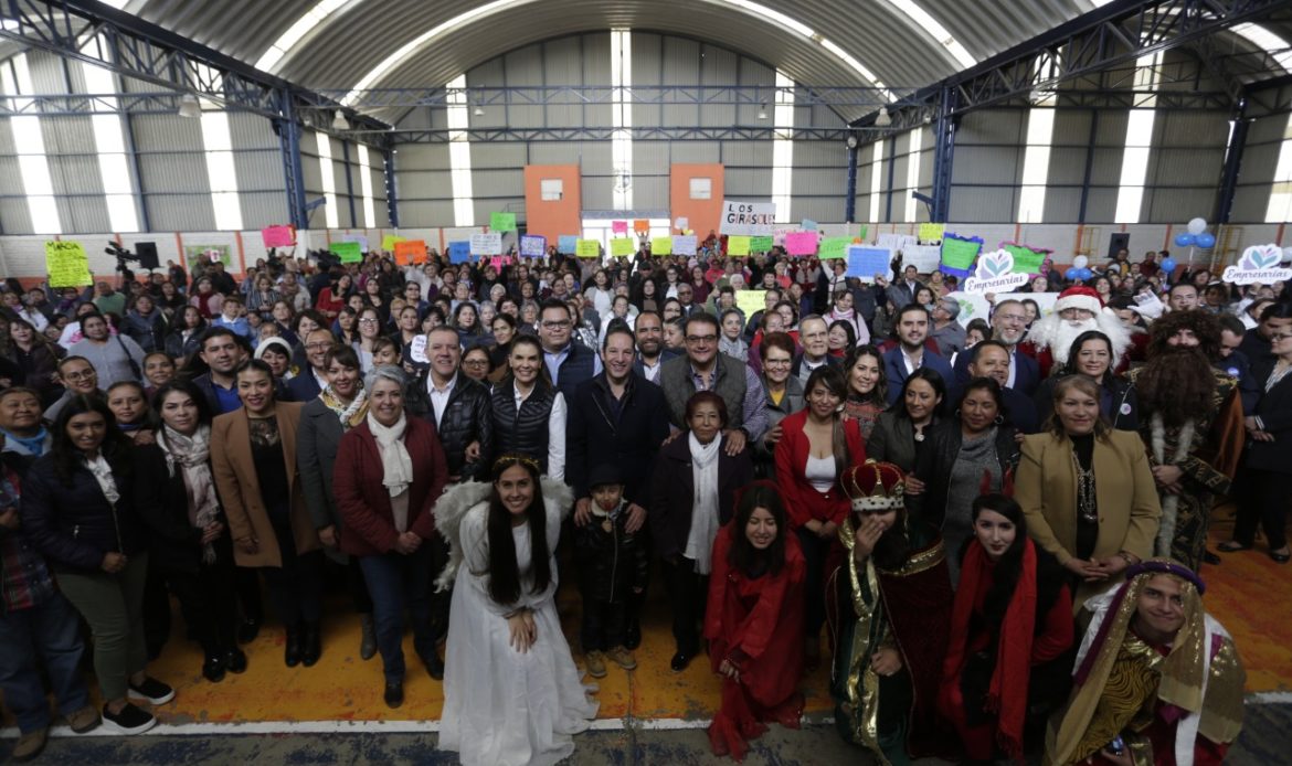 Reconoce Gobernador mujeres emprendedoras en San Juan del Río