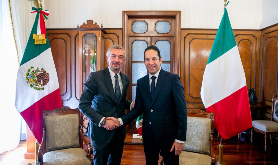 Estrecha Gobernador vínculos de cooperación con Italia