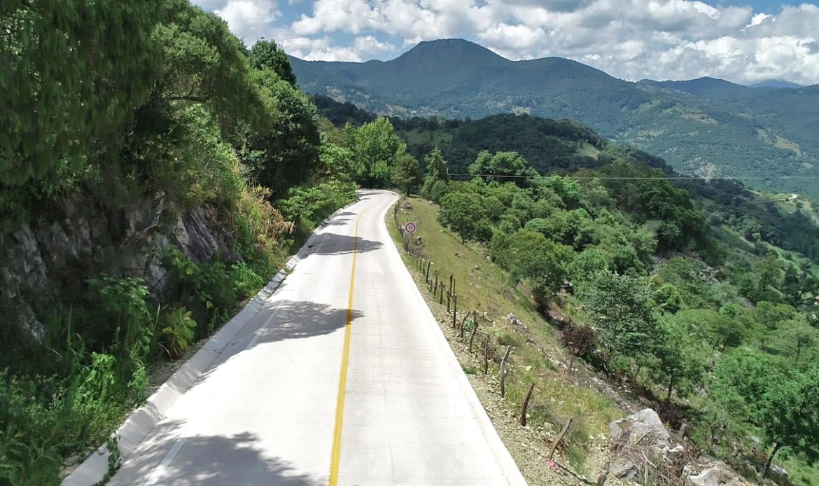 Más de 300 comunidades de la Sierra Gorda enlazadas con la iniciativa vial Conectando Querétaro