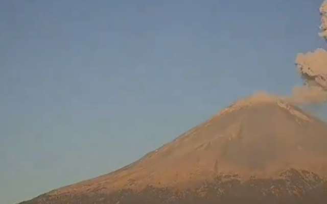 Popocatépetl emite columna de ceniza de mil metros de altura
