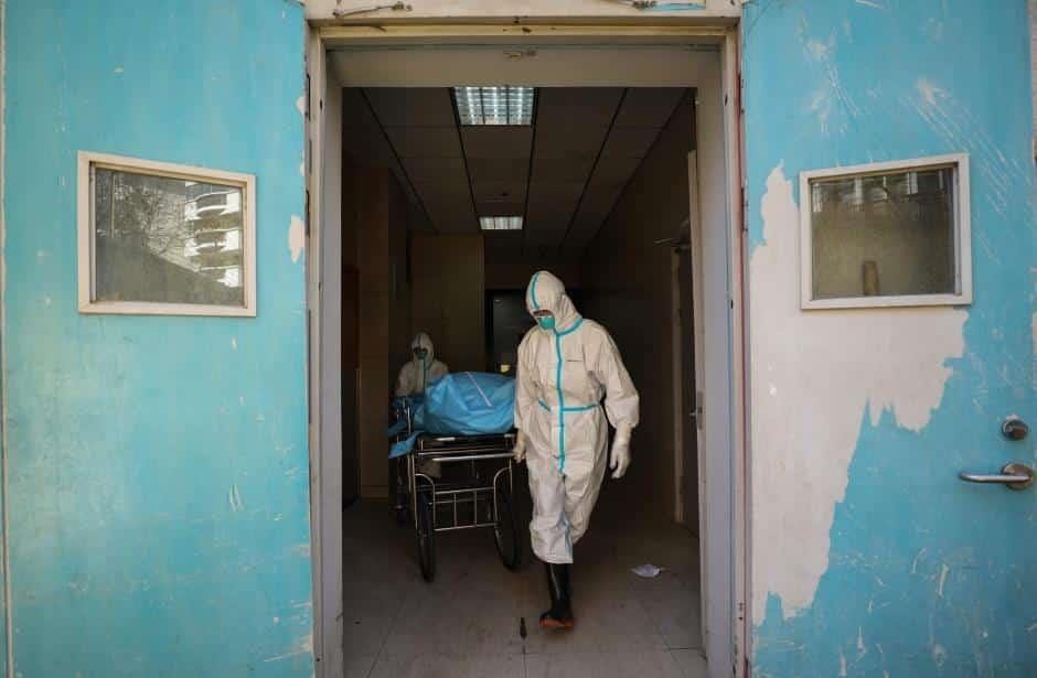 China eleva a mil 868 los muertos por coronavirus