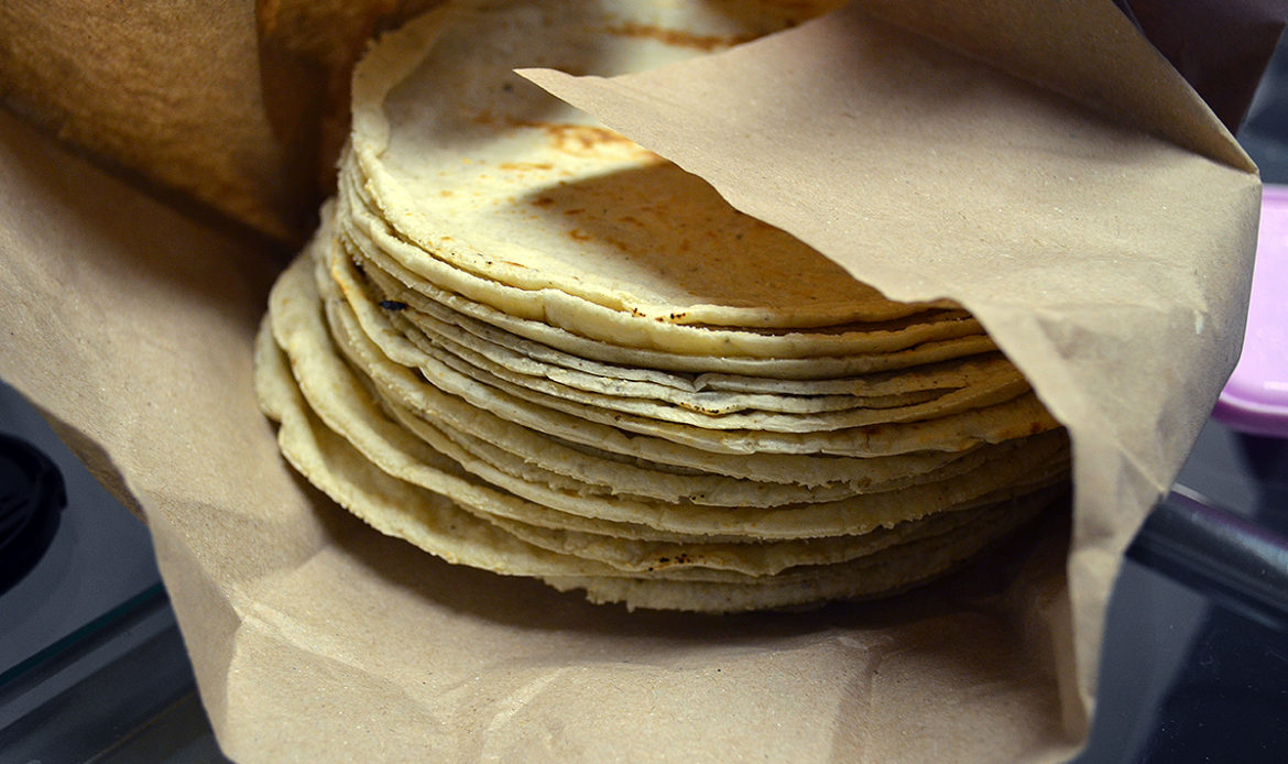 Debido a crisis de Covid-19, tortilla subirá hasta 4 pesos por kilo 