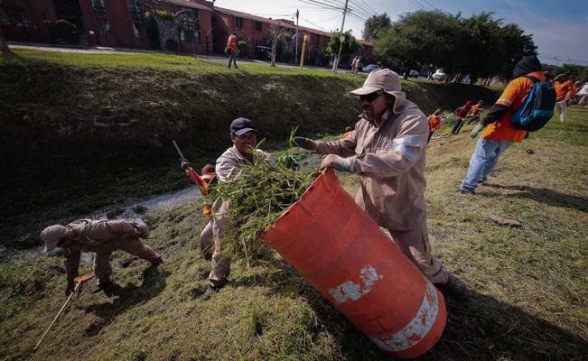 Inician limpieza de drenes en Querétaro