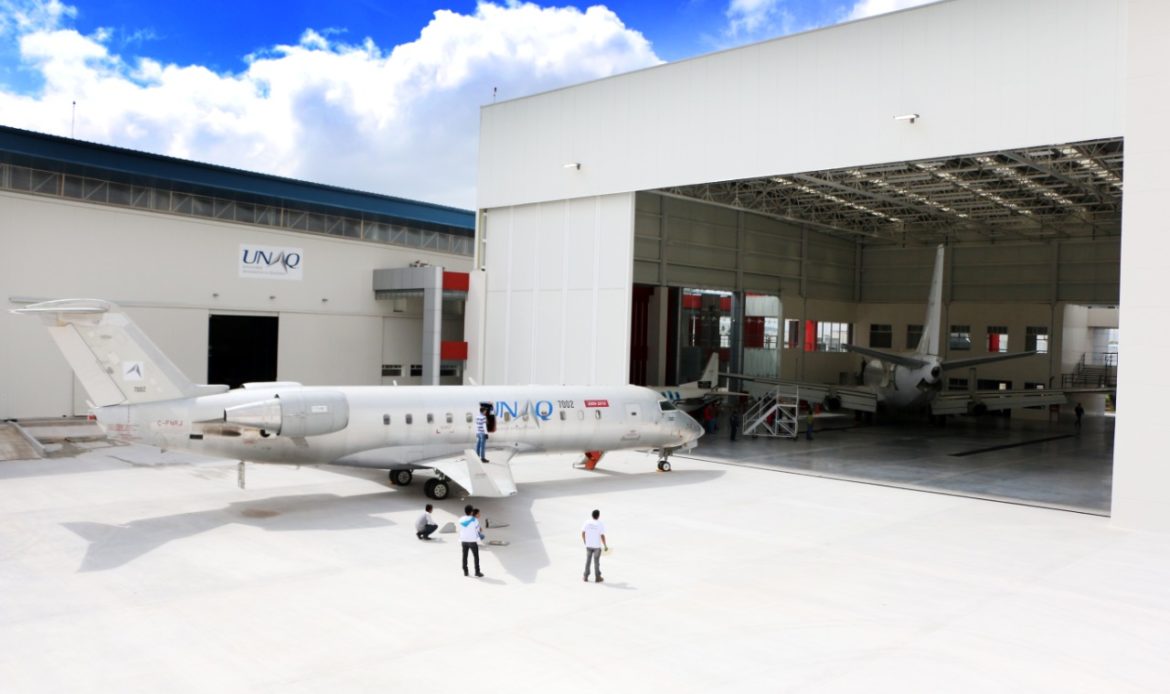Aviónica, manufactura y mantenimiento de aeronaves, especialidades que puedes estudiar en la UNAQ