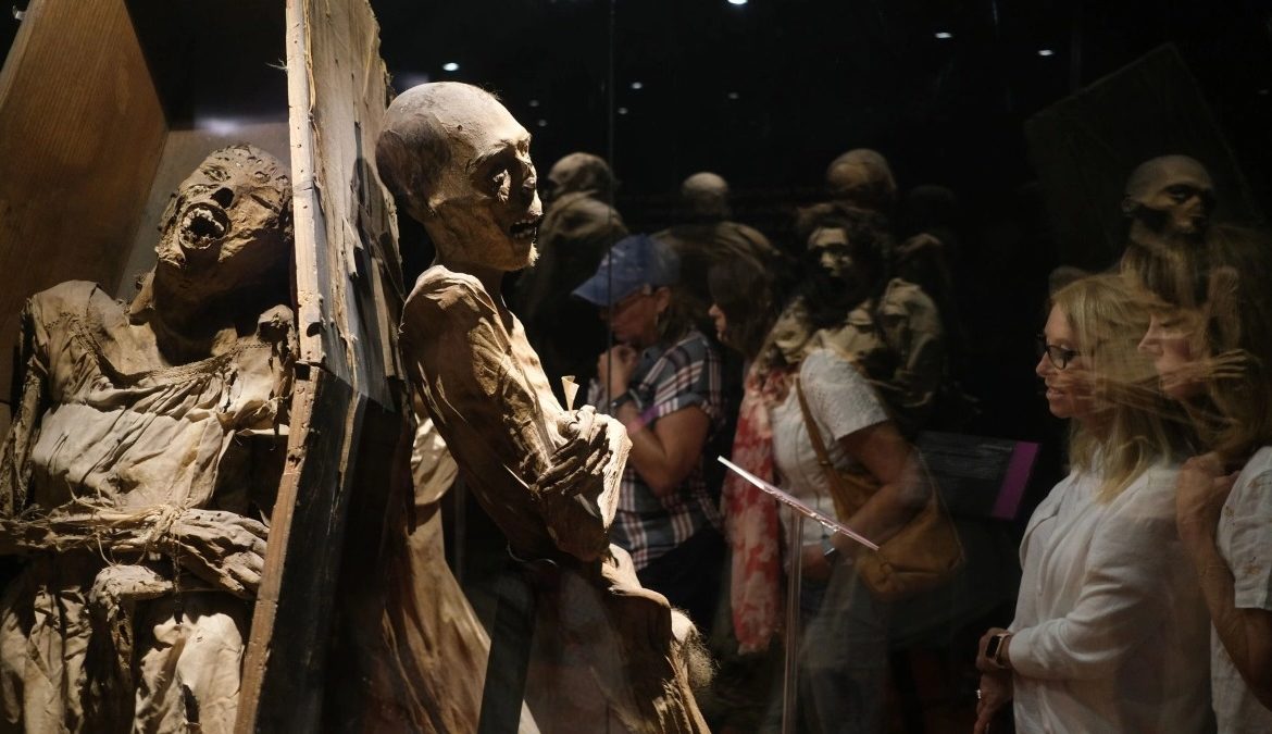 En museo de Guanajuato reportan desaparición de 22 momias 