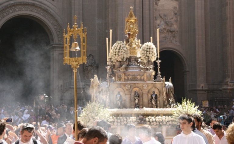 ¿Qué significa y por qué se celebra hoy el «Corpus Christi»?