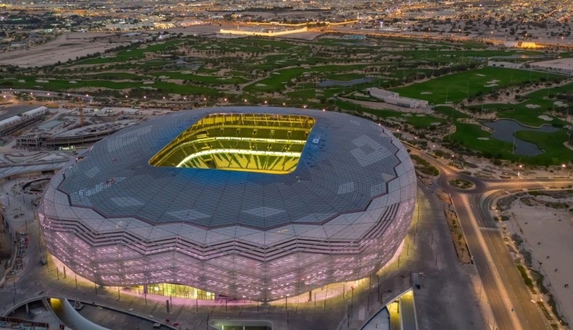 Inaugura Qatar estadio mundialista  
