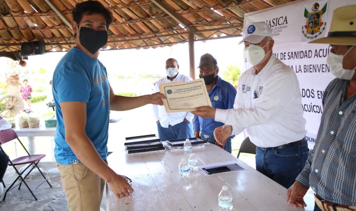 Productores acuícolas del estado reciben certificación por SENASICA