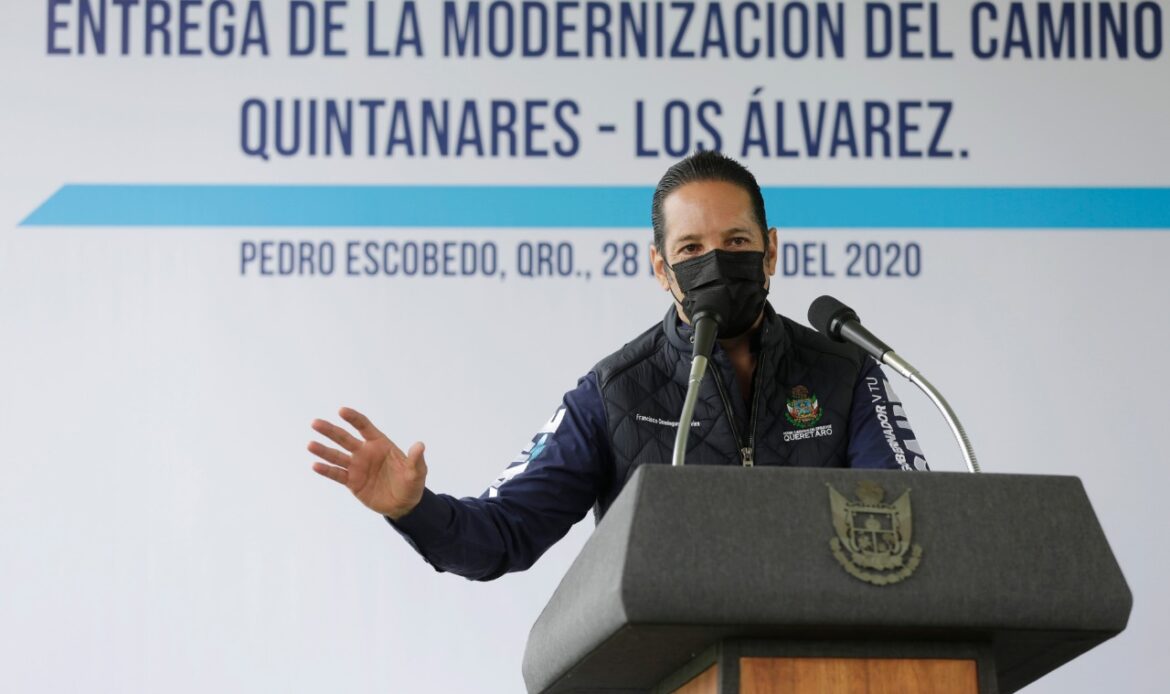 Entrega Gobernador modernización de camino Quintanares – Los Álvarez, en Pedro Escobedo