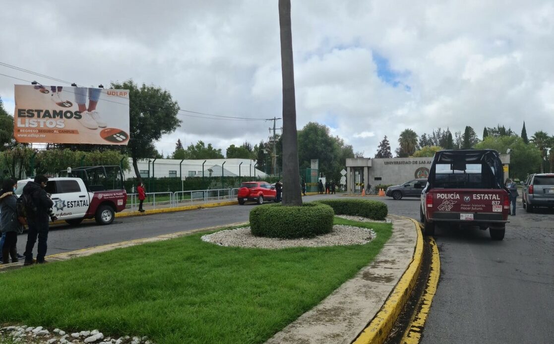 Fuerte operativo policial en Universidad de las Américas Puebla