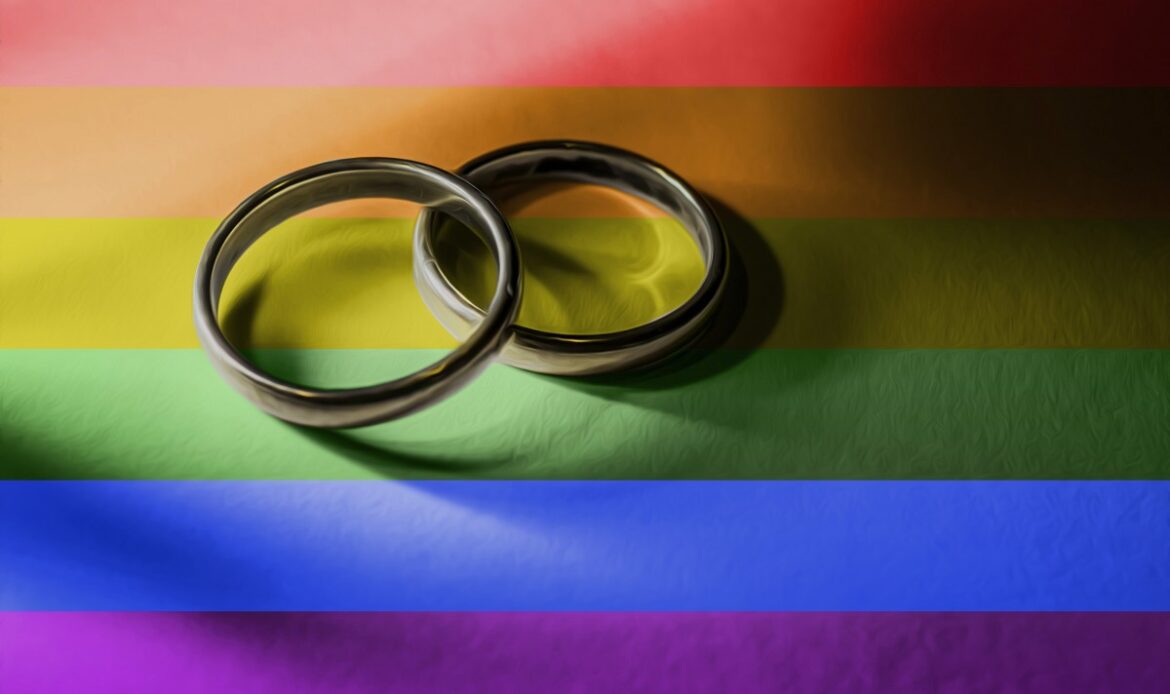 Morena impulsa aprobación del matrimonio igualitario en BC