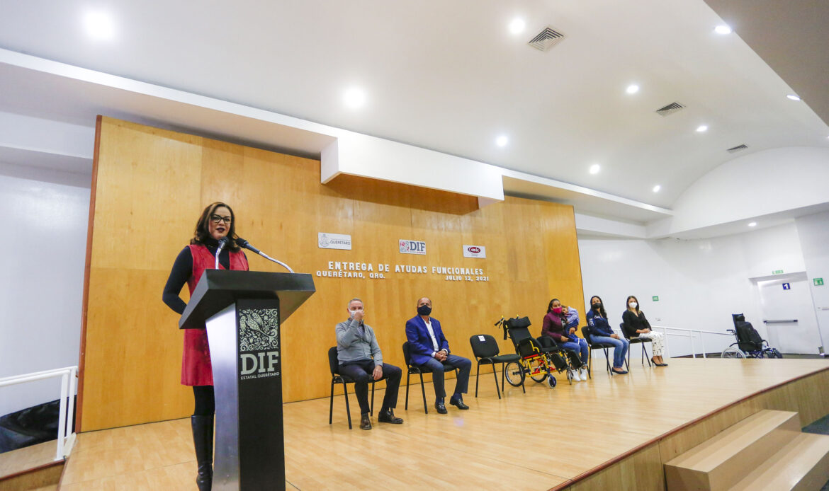 DIF Estatal y CMIC transforman vidas con apoyos funcionales para 10 municipios