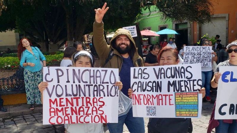 Se manifiestan contra vacuna y uso de cubrebocas en la capital