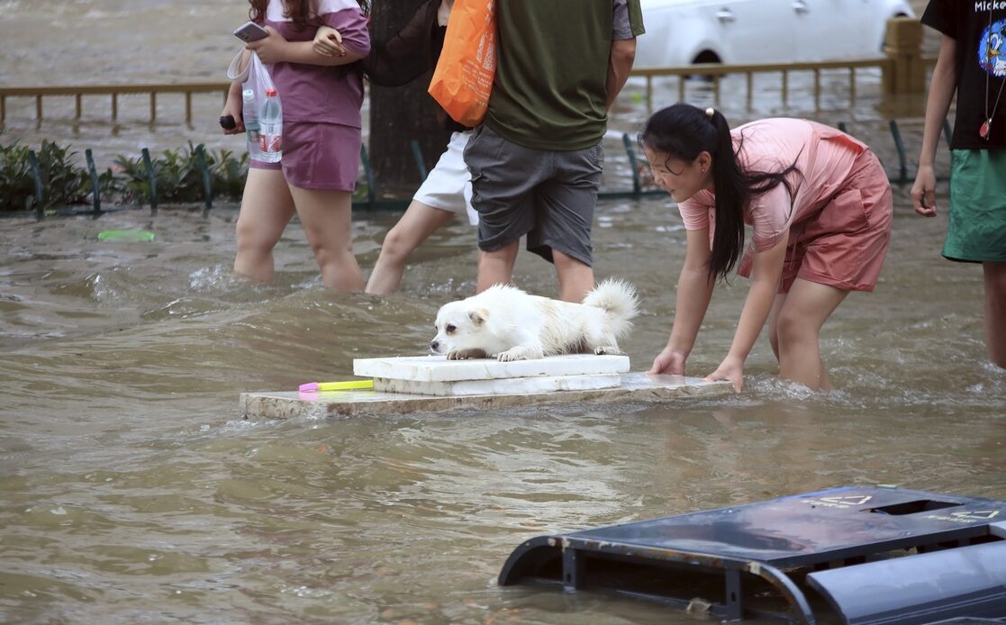 Calculan más de 300 muertos en inundaciones en China