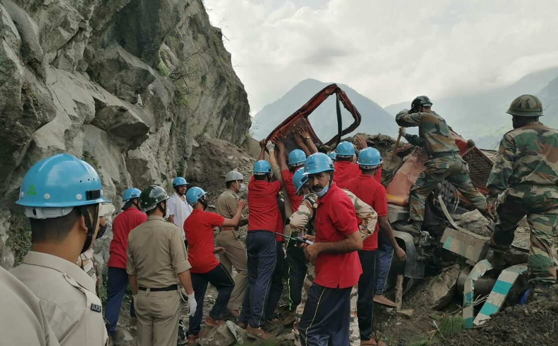Alud en el Himalaya deja 10 muertos y varios heridos