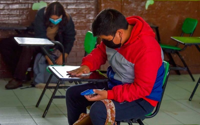 Van 18 casos positivos de COVID en escuelas de Querétaro