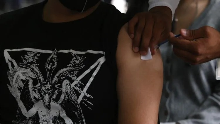 Hoy concluye vacunación contra Covid-19 en fronteras de México con EU: AMLO