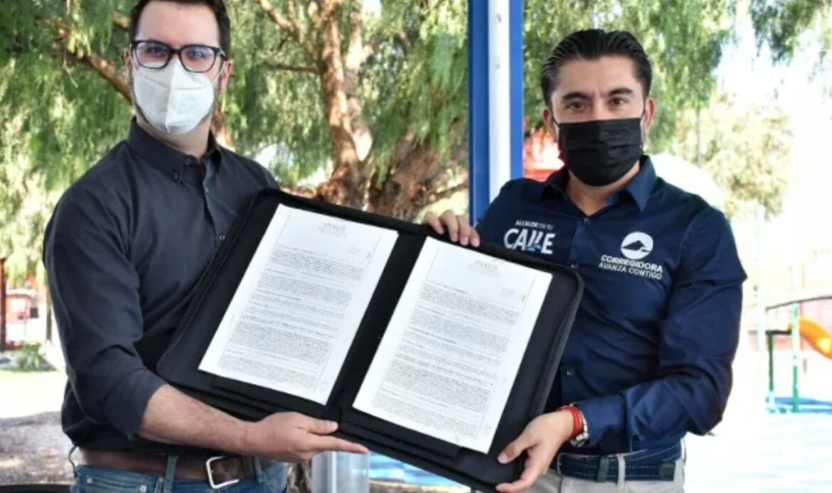 Corregidora recibe escrituras del predio de la Unidad Deportiva Emiliano Zapata