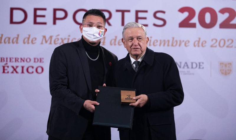 Julio Urías y Aremi Fuentes reciben el Premio Nacional del Deporte 2021