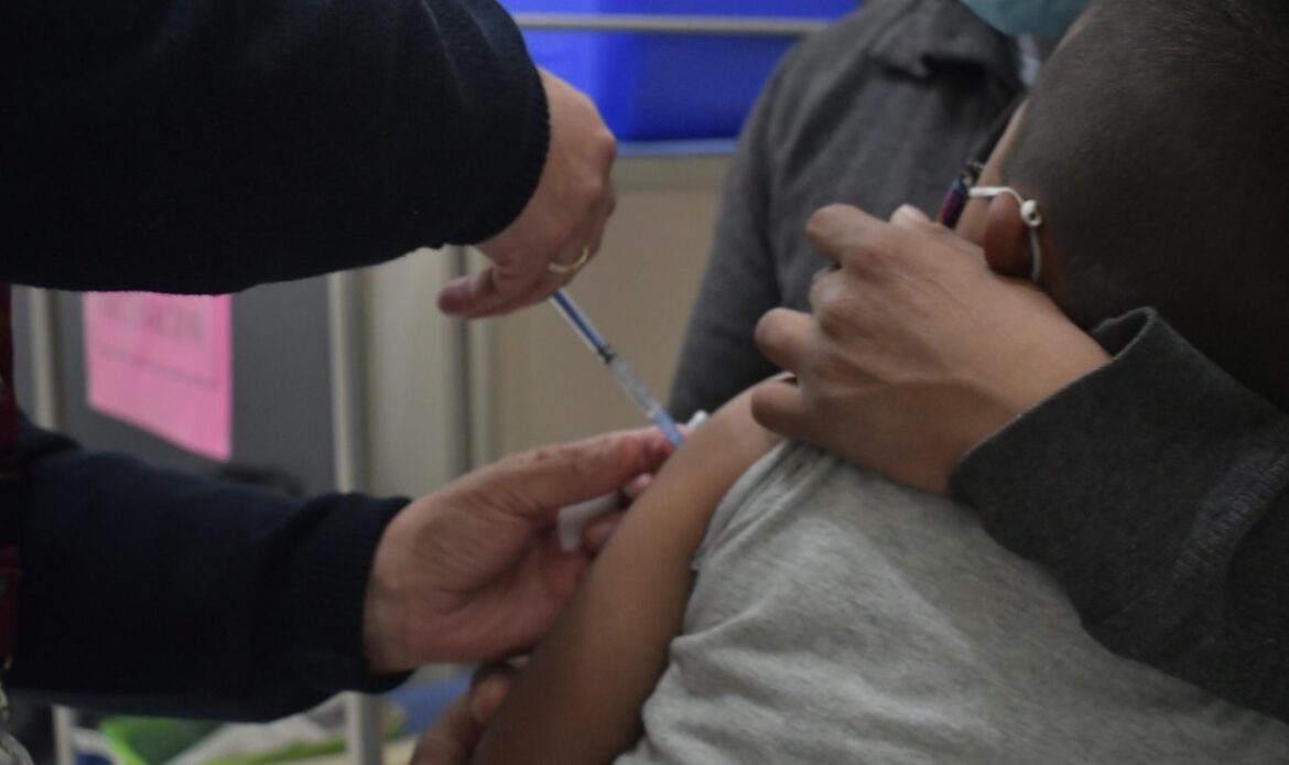 Aplica Seseq más de 283 mil dosis de vacuna contra la influenza