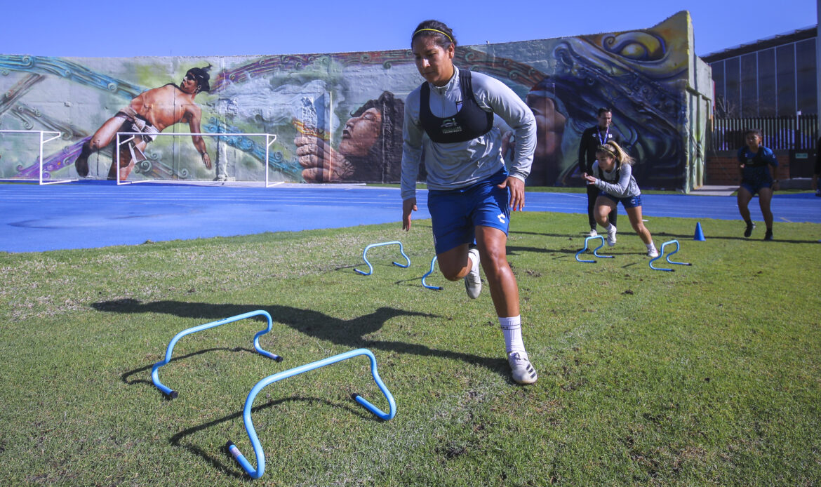 Se prepara Gallos Femenil en el Estadio Olímpico Querétaro para su primer partido de la temporada contra Pachuca Femenil
