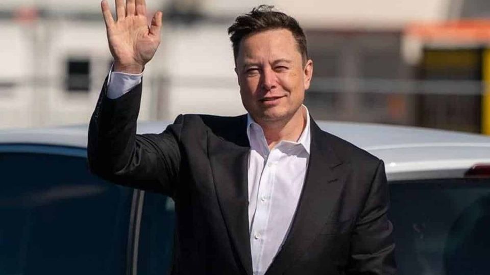 Elon Musk ofrece 5 mil dólares a estudiante para que cierre su Twitter