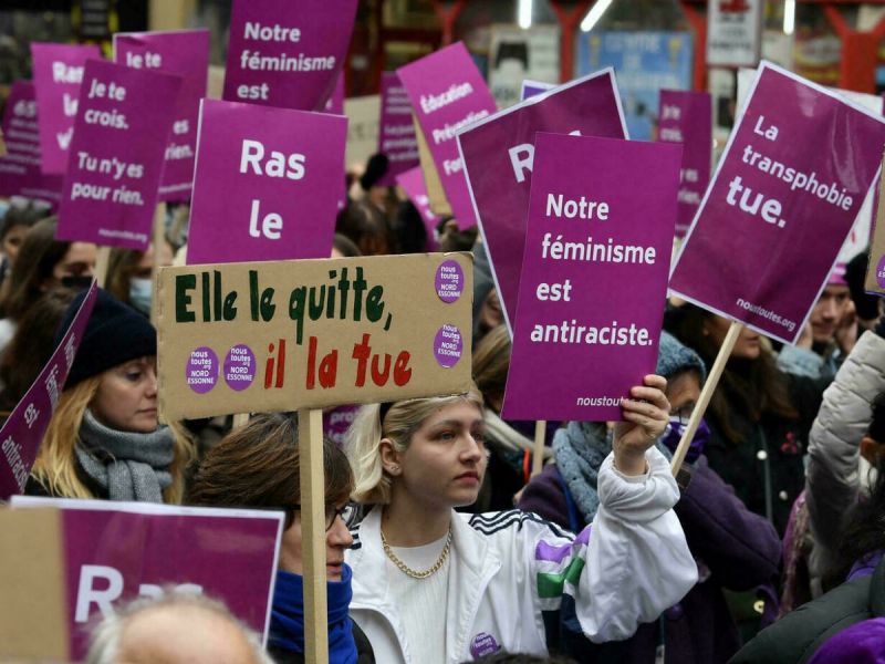 Francia extiende derecho al aborto hasta 14 semanas de embarazo