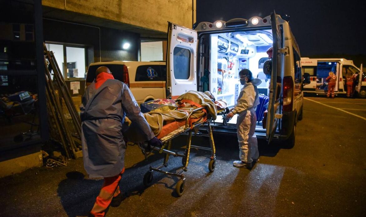 Familia de Italia rechaza vacunarse por miedo… y seis miembros mueren por Covid-19