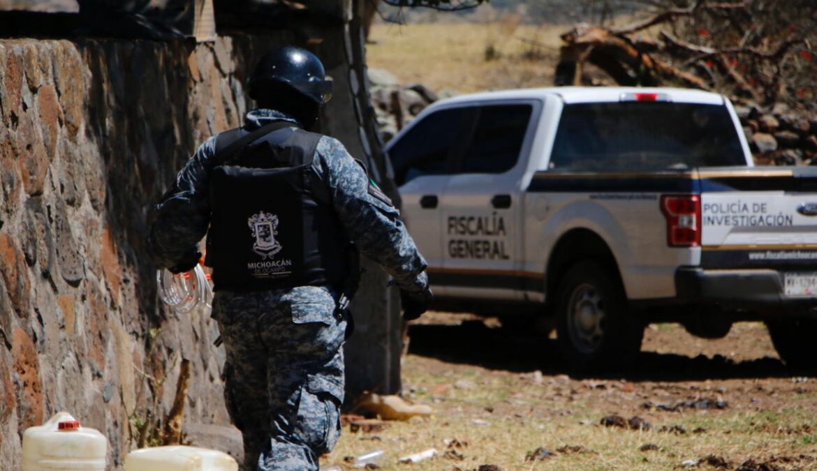 Descubren “fábrica” de explosivos para drones en Michoacán