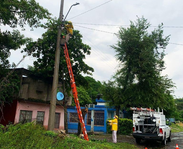 CFE informa que ha restablecido a la normalidad el suministro eléctrico de los usuarios que resultaron afectados en Tamaulipas, SLP y Veracruz