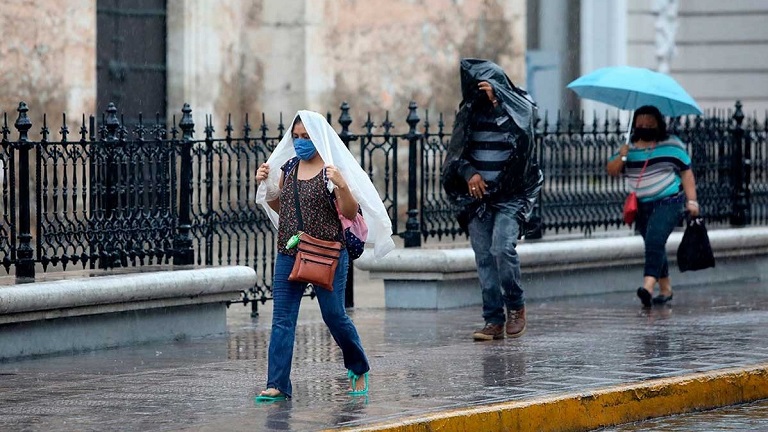 Se pronostican lluvias intensas, descargas eléctricas y granizadas para regiones de Campeche, Oaxaca, Veracruz y Yucatán