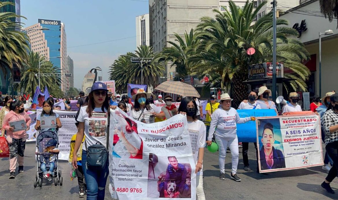 Marchan en CDMX para exigir un alto a la violencia contra niños
