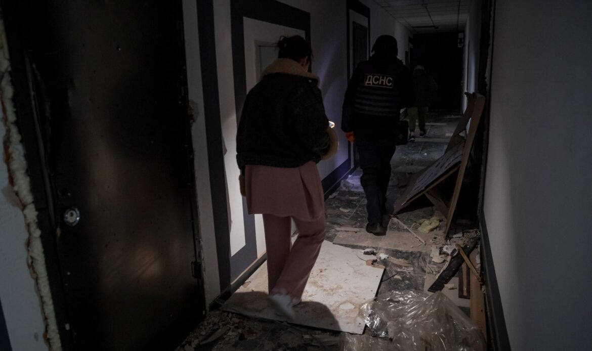 Ucrania reabre corredores humanitarios tras cerrarlos por ataques rusos