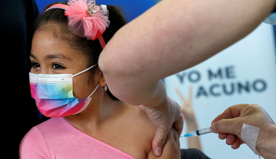 AMLO anuncia vacunación contra COVID-19 para menores de 14 años