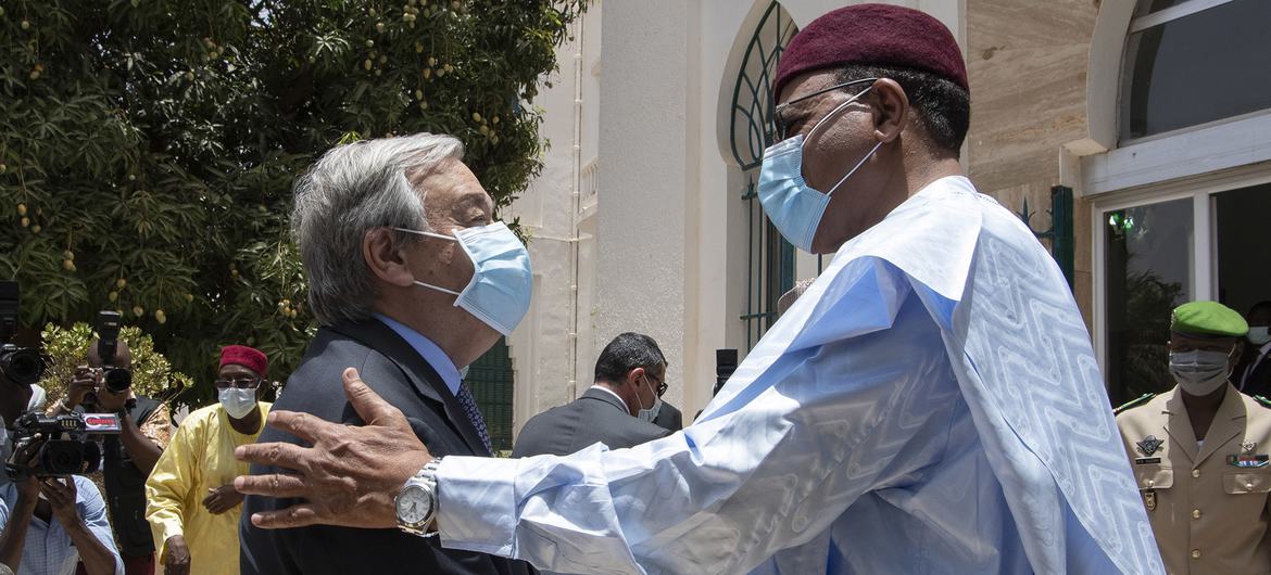 Se necesitan más recursos contra el terrorismo en el Sahel, dice Guterres en Níger