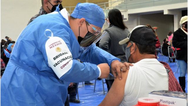 En México, 48.2 millones de personas han recibido vacuna de refuerzo contra COVID-19