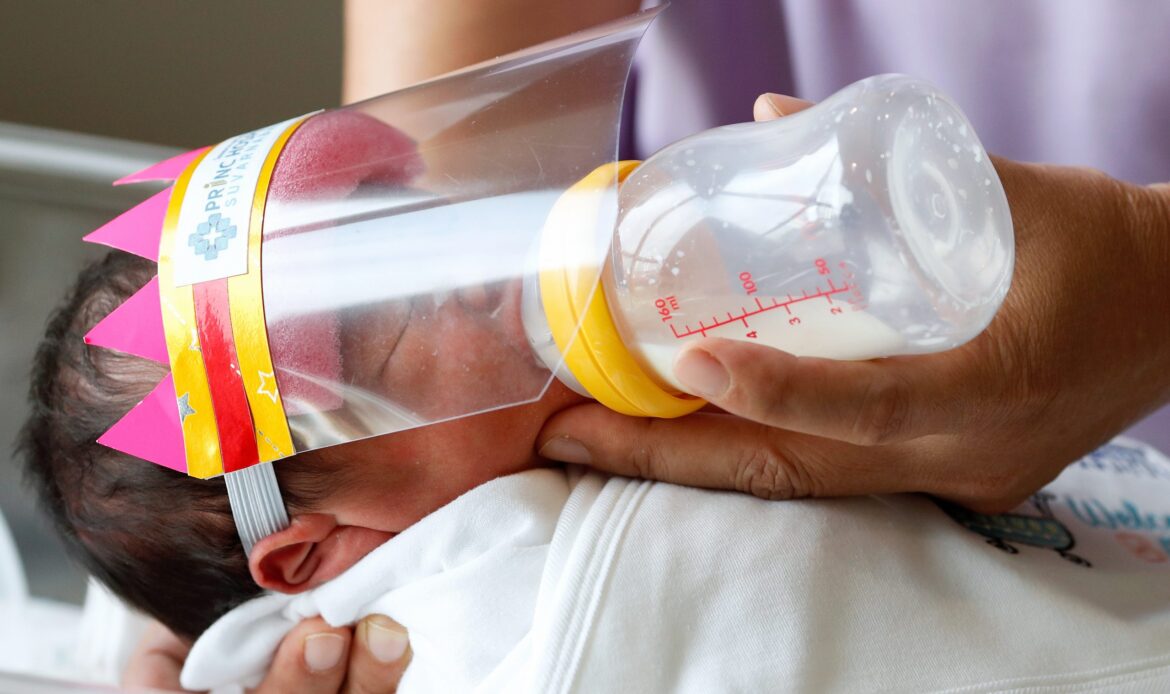 Investigan muertes de bebé tras consumir fórmula de Abbott