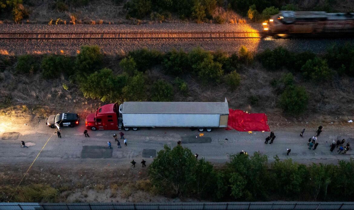 OIM y ACNUR piden enjuiciar a los responsables de la muerte de 50 migrantes en Texas