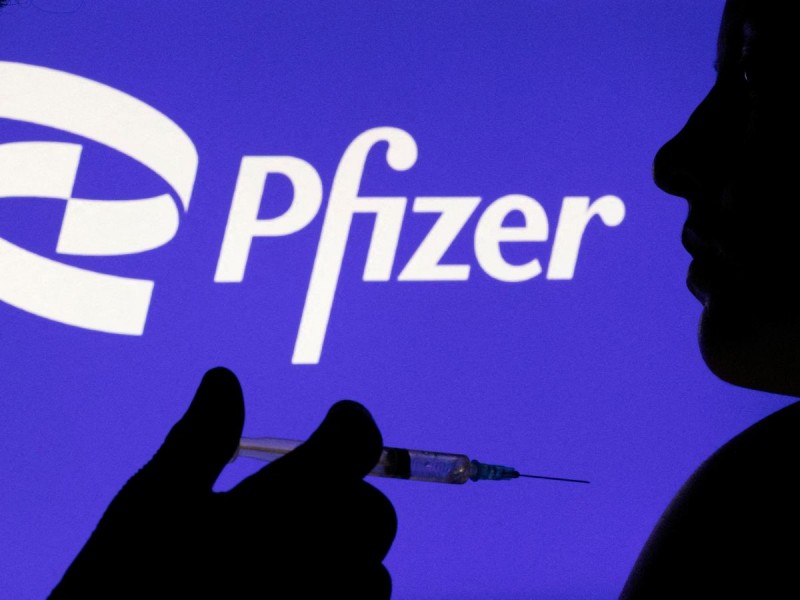 Pfizer inicia ensayo en fase intermedia de vacuna anticovid para subvariante de Ómicron