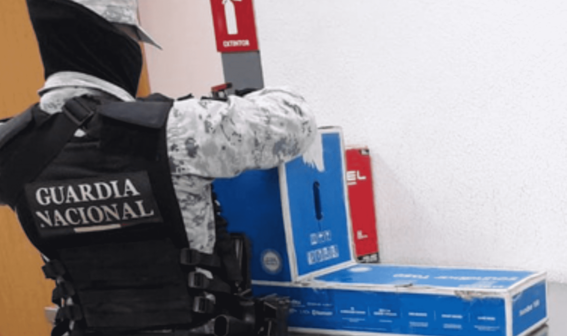 Guardia Nacional, Ejército Mexicano y Aduanas de México aseguran material bélico y aparente droga