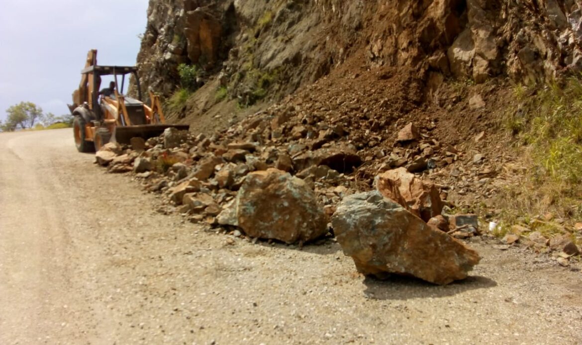 Construcción de dos puentes y modernización de nueve tramos carreteros, llevará a cabo la SICT en Oaxaca
