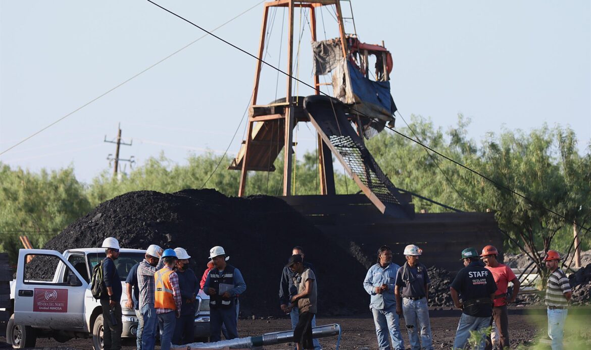 Trabajamos incansablemente para rescatar a 10 mineros atrapados en Coahuila: CNPC
