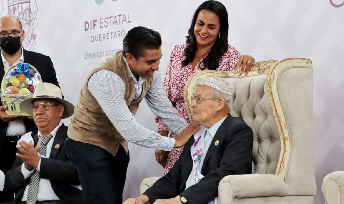 Adultos mayores celebran el “Día del Abuelo Corregidora 2022”