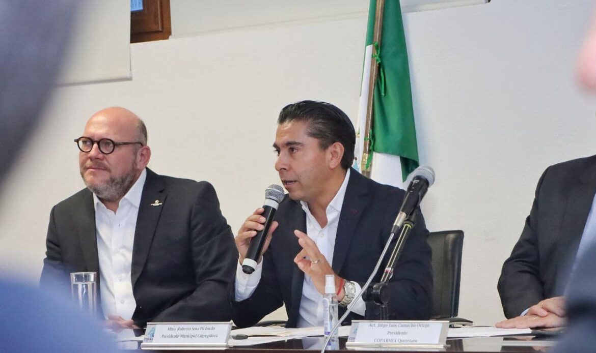 Roberto Sosa Pichardo se reunió con empresarios