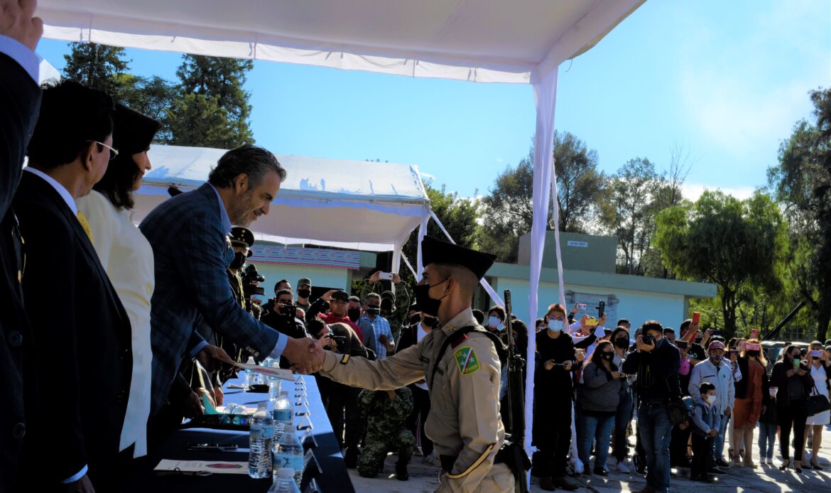 Asiste Oficial Mayor a ceremonia de graduación de soldados del Ejército