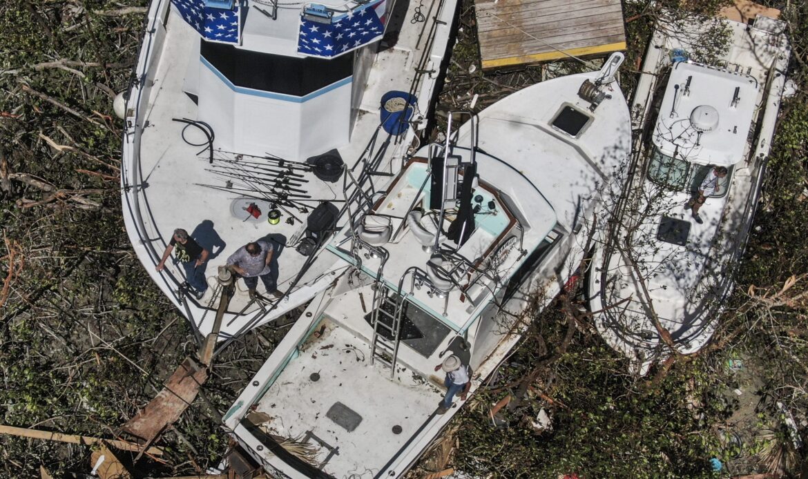Florida evalúa los daños tras devastación y las Carolinas se alistan para Ian