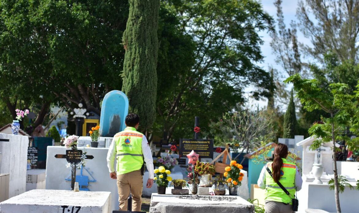 Más de 24 mil asistentes se esperan en panteones de Corregidora